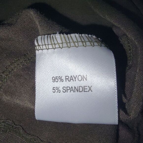 Rose + Olive Green Metallic Knit Detail 3/4 Sleeve Plus Size Tunic Top 1x - Picture 5 of 5